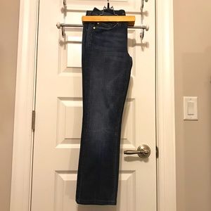 7 For All Mankind 5 pocket lightly distressed blue jeans with rivet design (26)